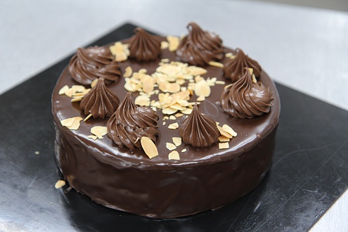 Карат Декоркрем Натти: Вкусная шоколадная глазурь для начинки и покрытия десертов!